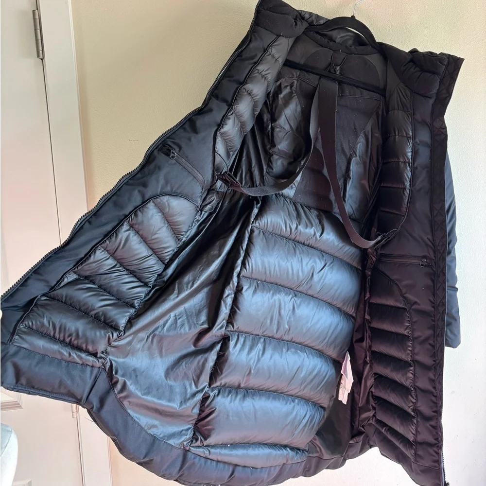 Lululemon Fluff The Cold Hooded Long 600 Fill Goose Down Parka in Black Size 4